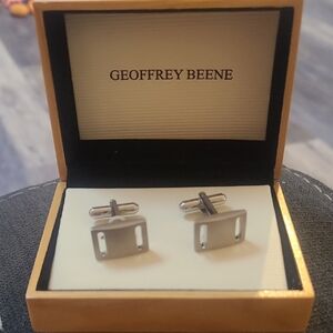 Geoffrey Beene Cufflinks in Wooden Box